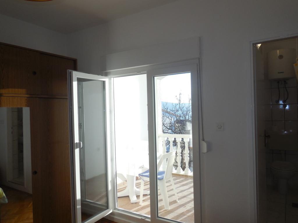 Apartments Veni Up Starigrad Paklenica Exterior foto